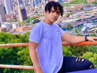 Shows ass SebastianPrados